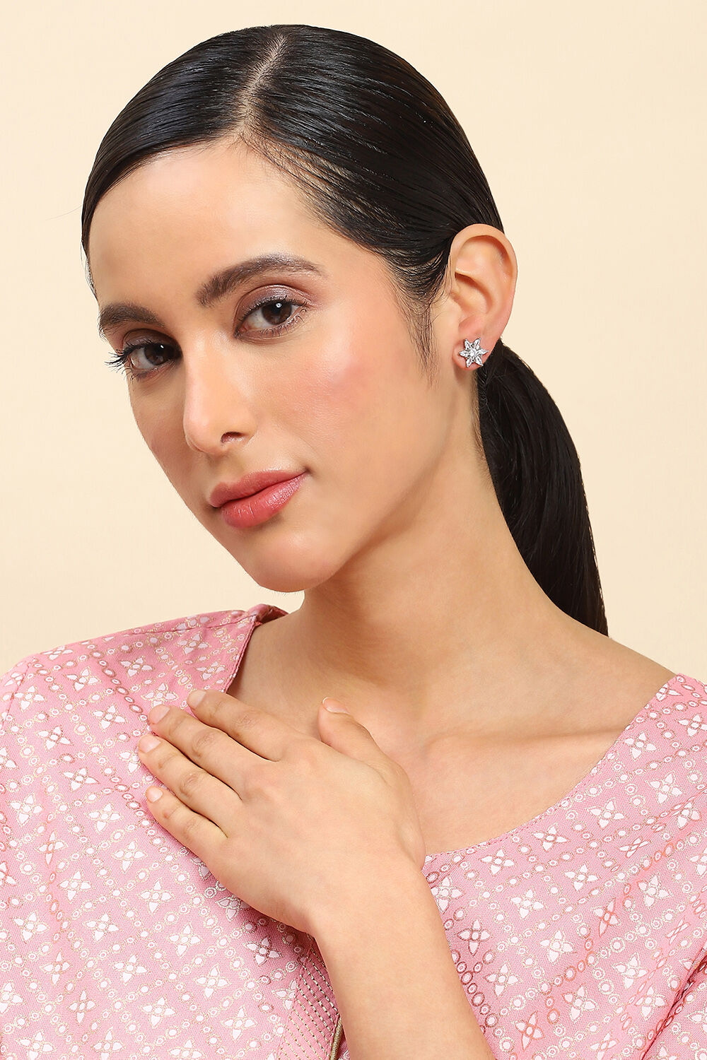 White Alloy Studs image number 3