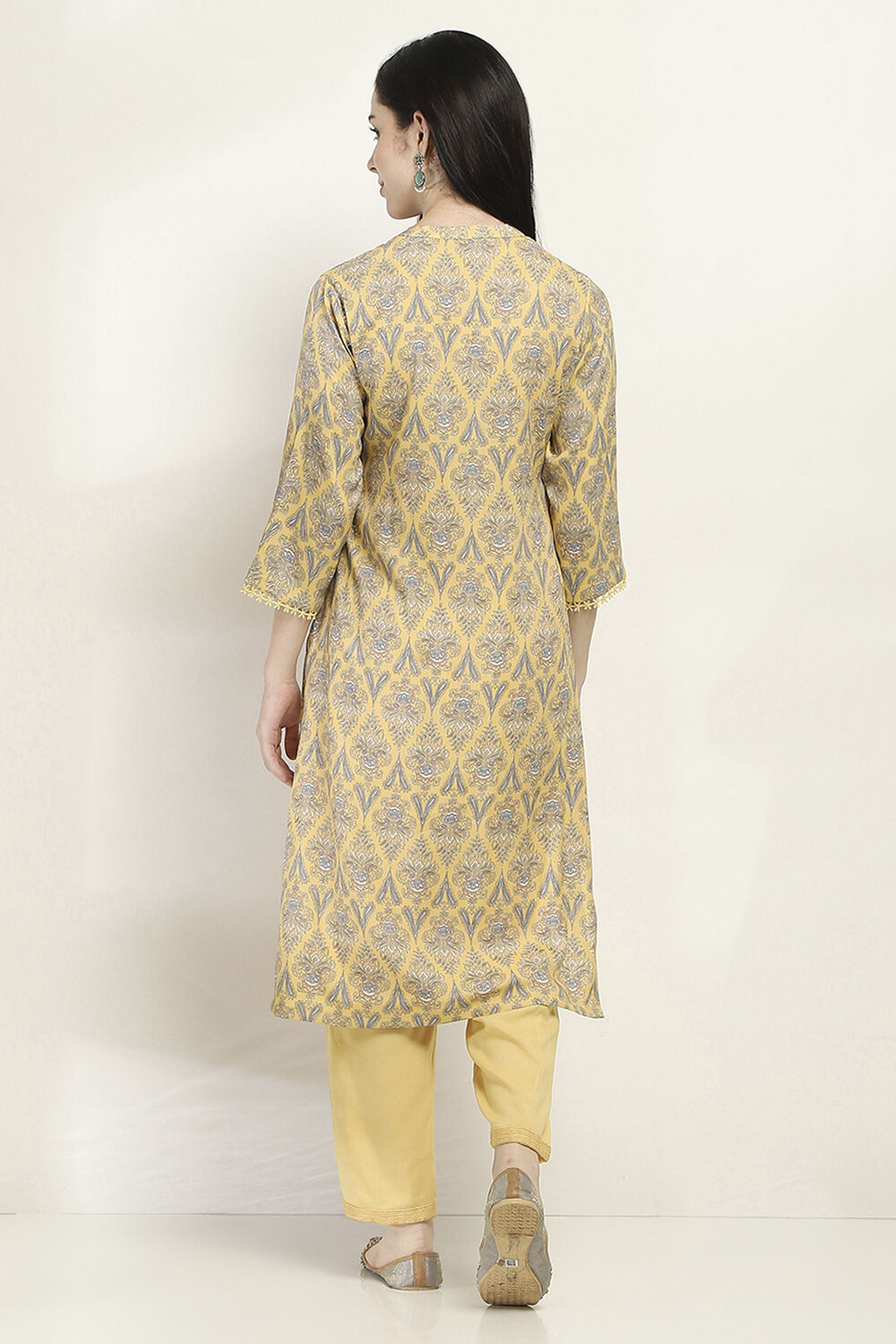 Yellow Printed Straight Kurta Set image number 4