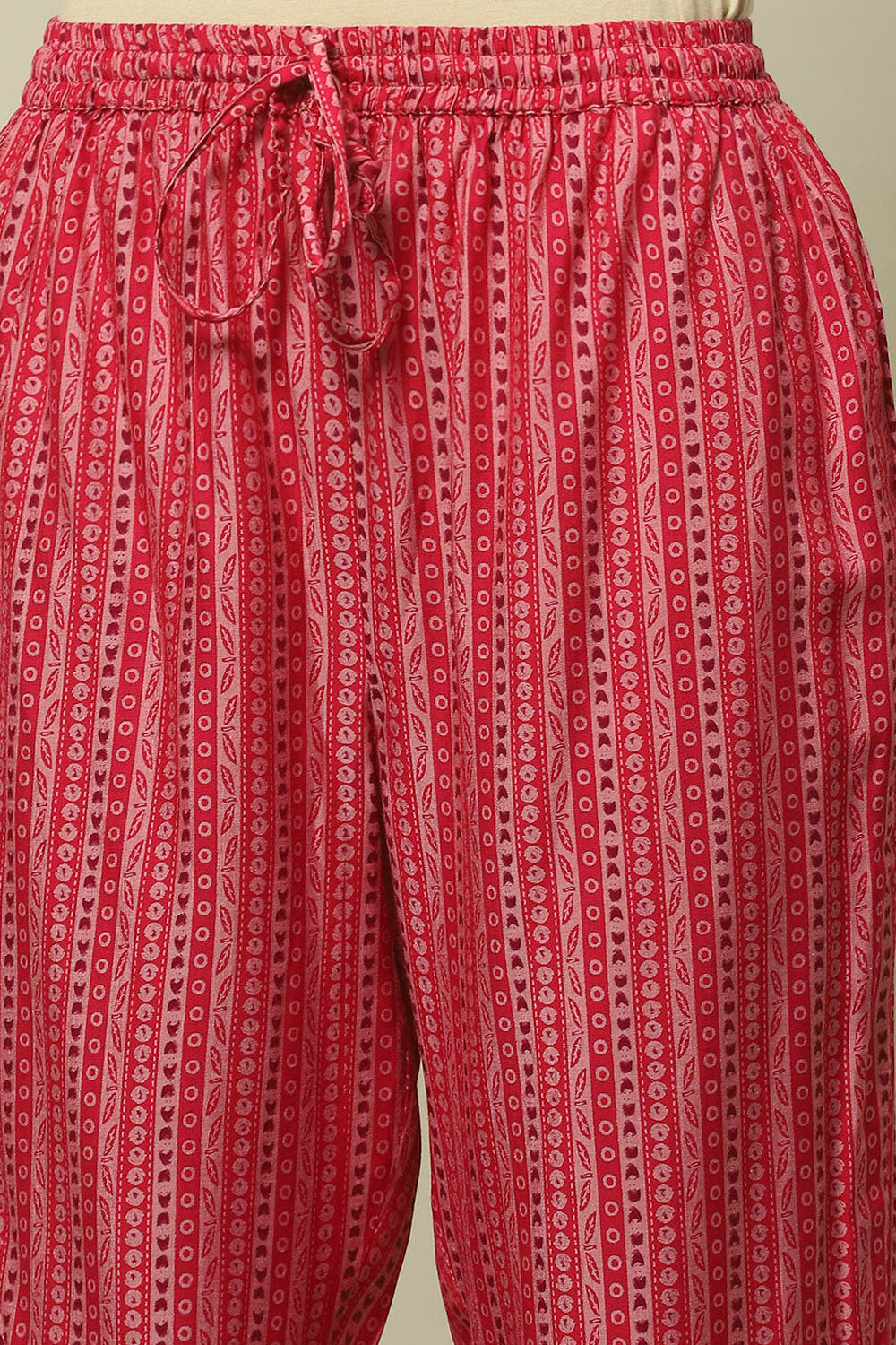 Green Printed Straight Kurta & Pants Suit Set image number 2