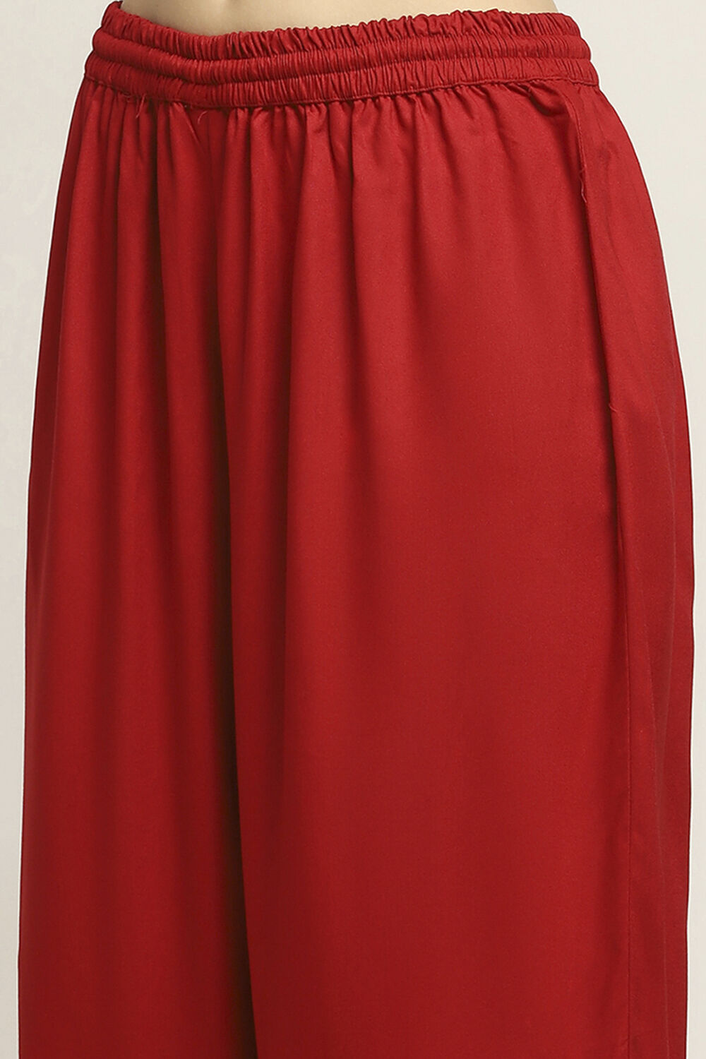 Red Viscose Rayon Printed Straight Kurta Pants Set image number 2