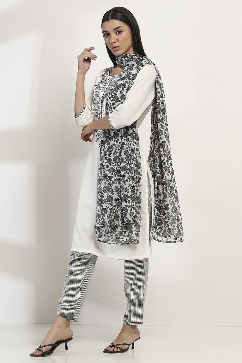 White and Black Printed Straight Suit Set image number 3