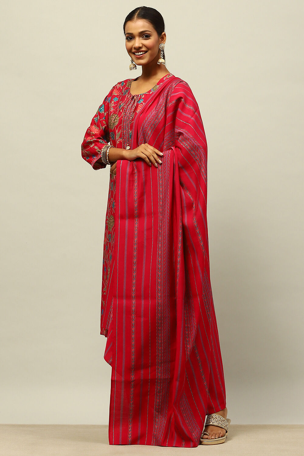 Pink Viscose Blend Straight Printed Kurta Salwar Suit Set image number 3