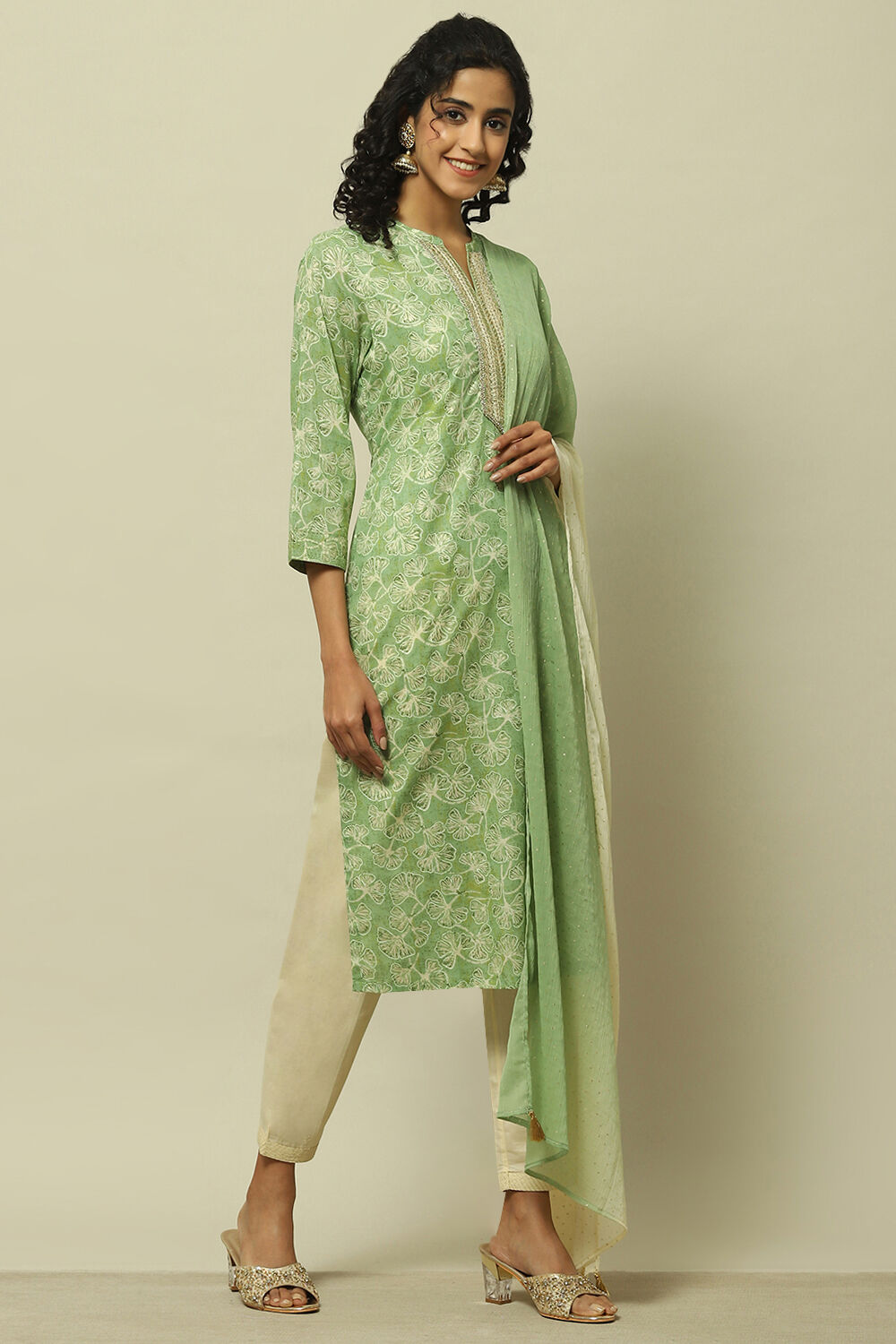 Blue Cotton Blend Printed Kurta & Pants Suit Set image number 6