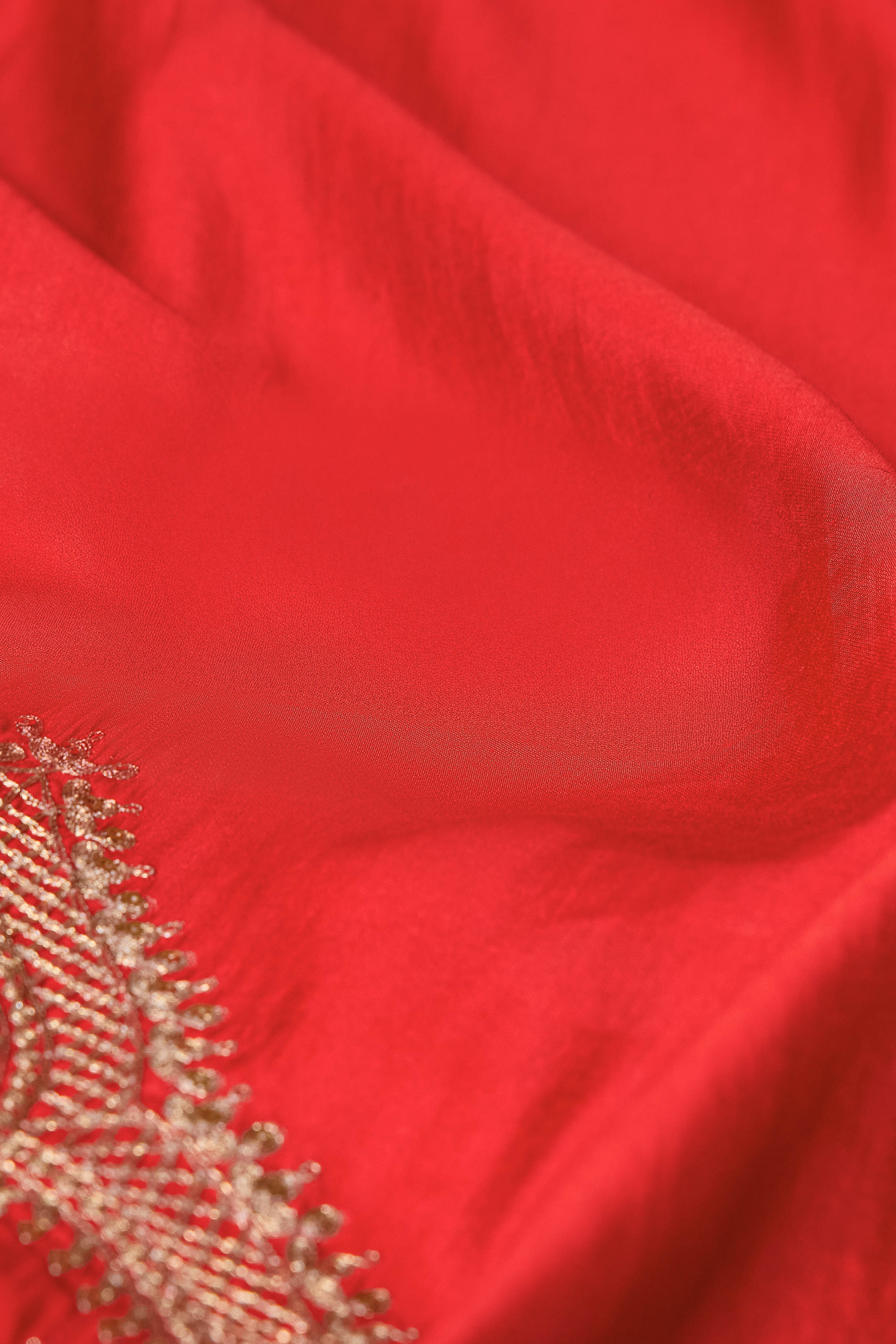 Red Viscose Blend Straight Solid Suit Set image number 3
