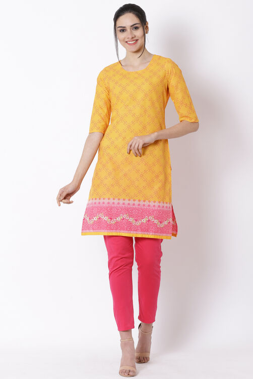 Yellow Cotton Straight Kurta image number 2
