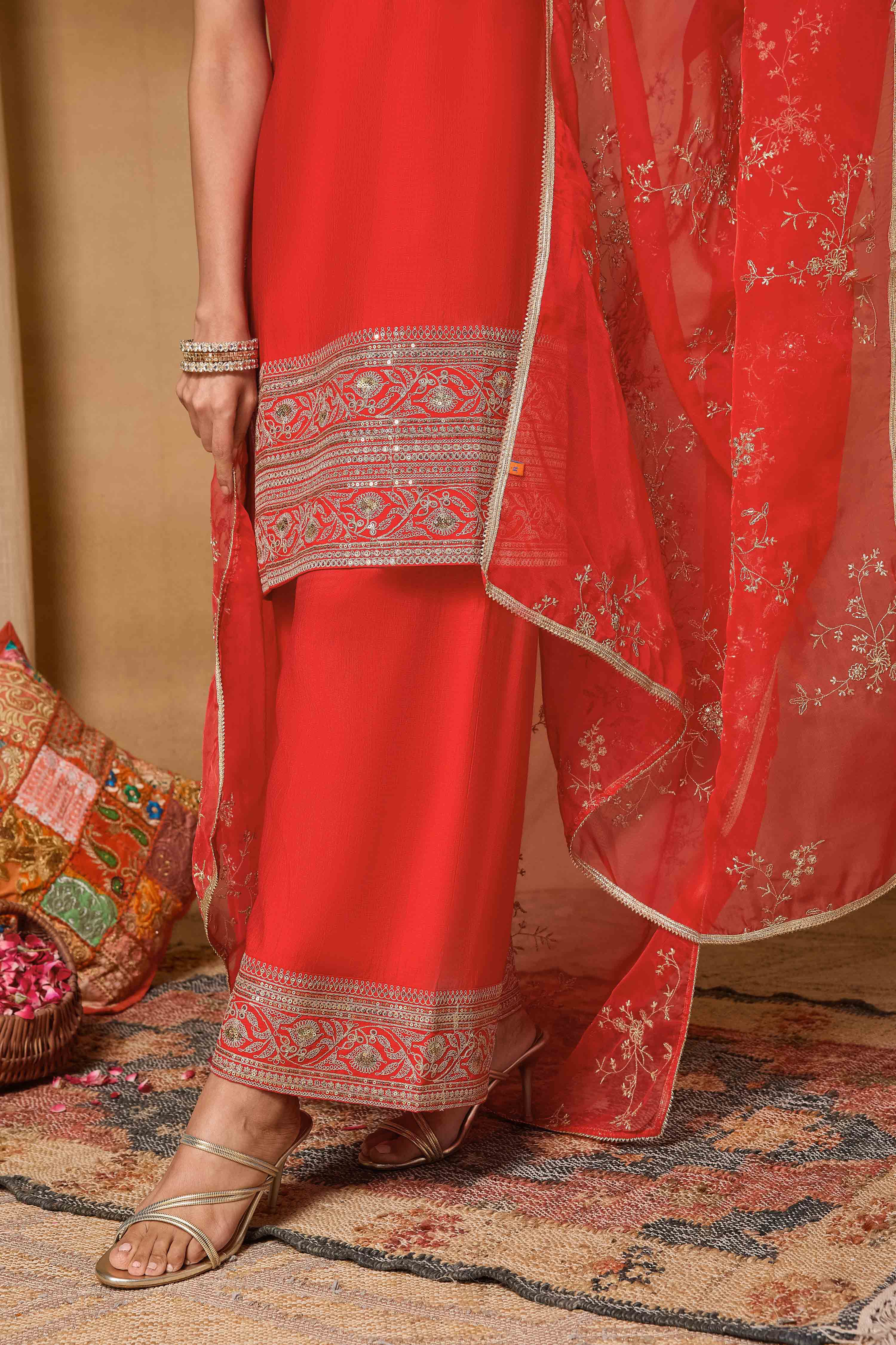 Red Viscose Blend Straight Solid Suit Set image number 11