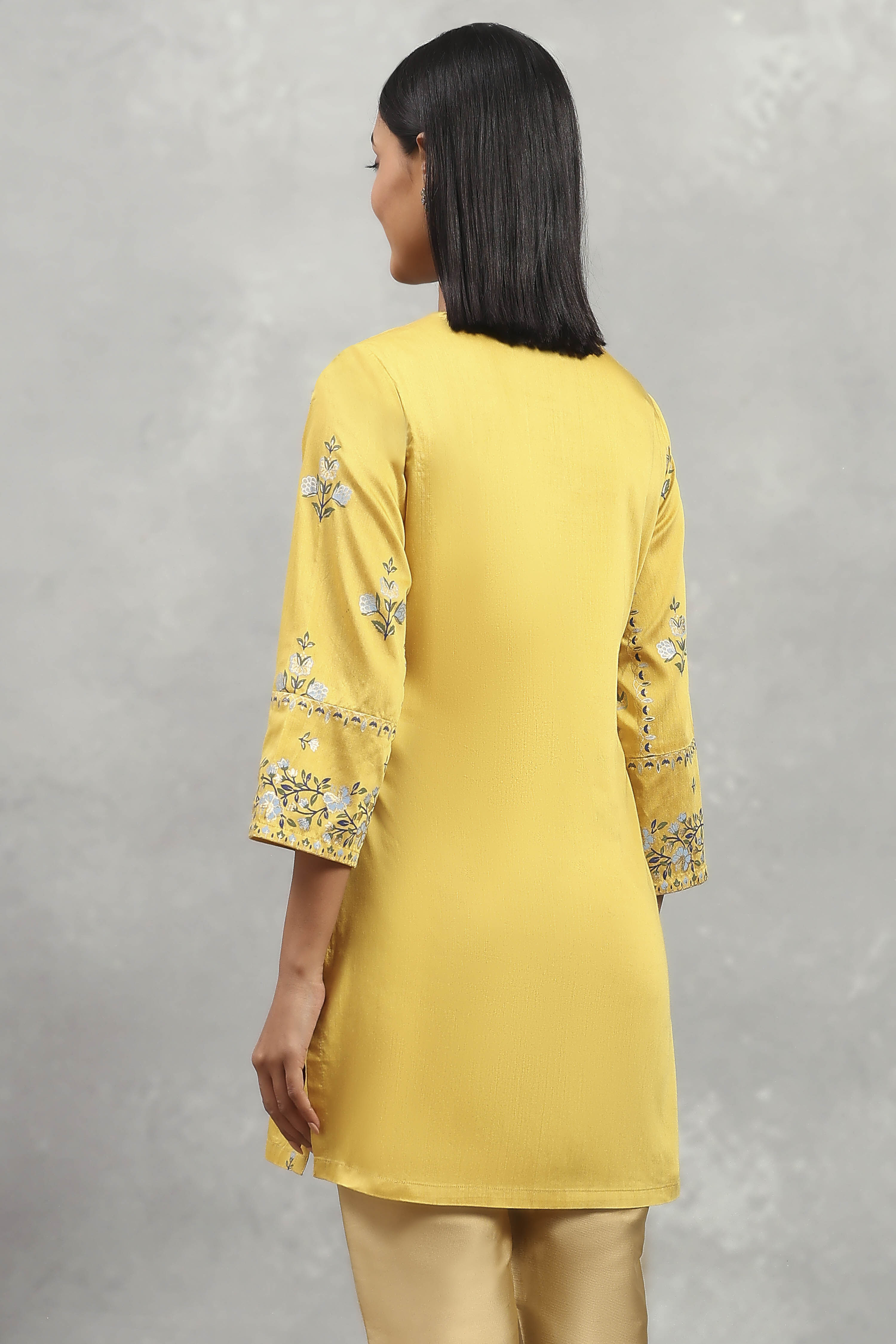 Yellow Viscose Blend Printed Straight Top image number 3