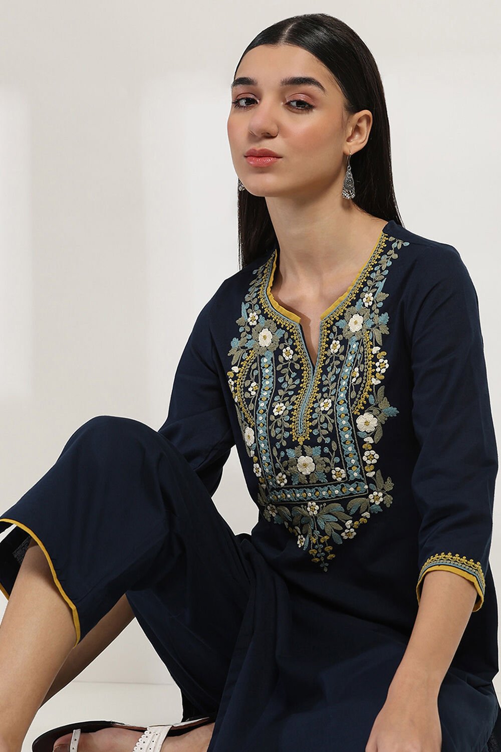 Navy Blue Cotton Blend Straight Kurta Set image number 7