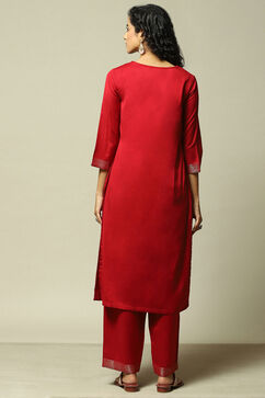 Red Poly Viscose Straight Yarndyed Kurta Palazzo Suit Set image number 5
