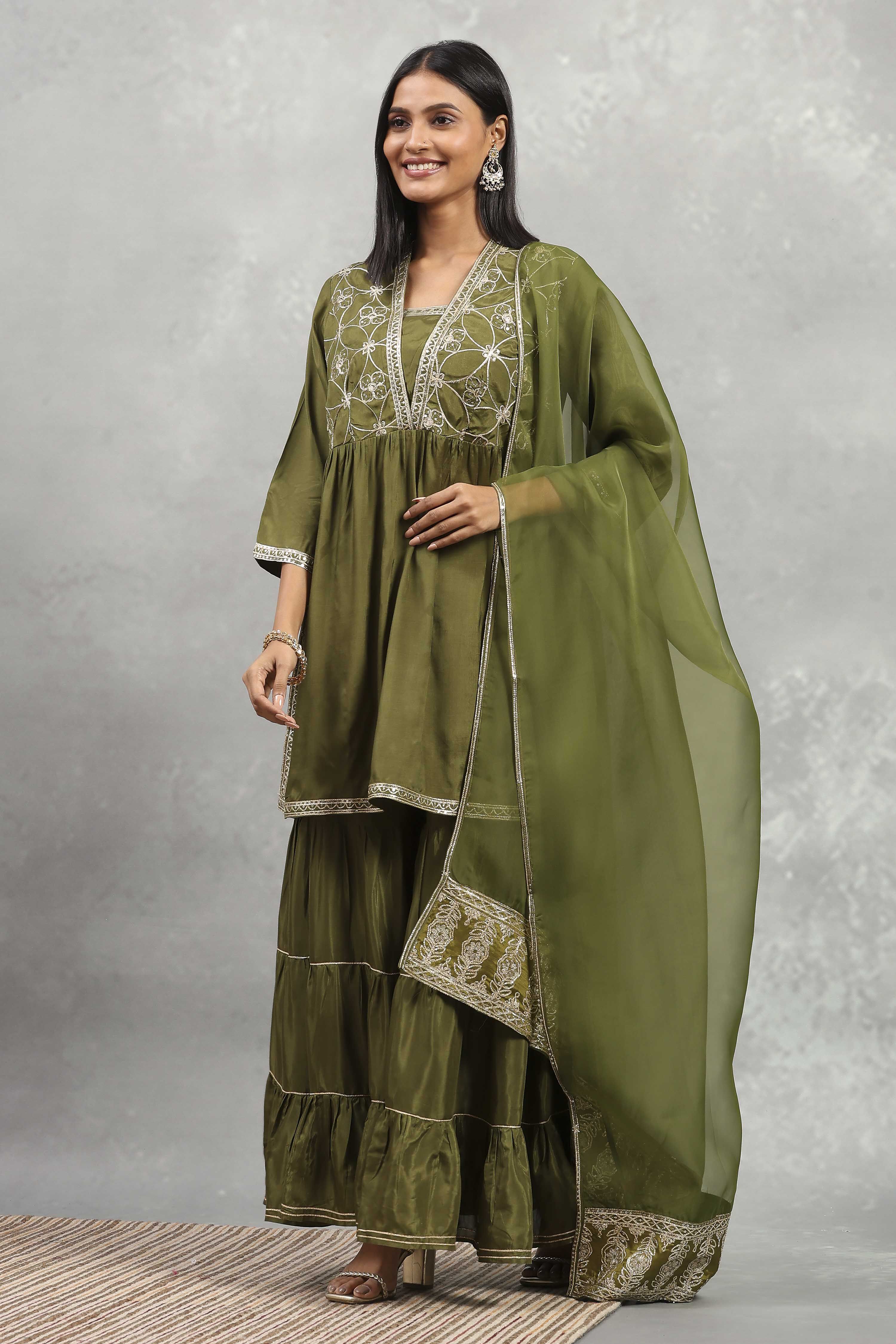 Green Viscose Rayon Solid Gathered Sharara Suit Set image number 3