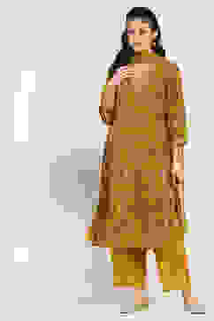 Yellow Cotton Blend Straight Suit Set image number 6