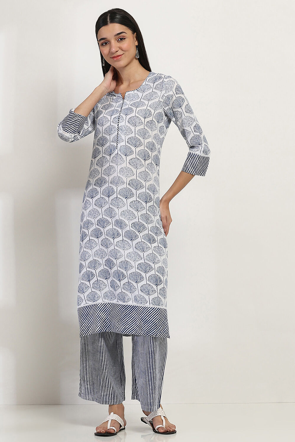 Blue Printed Straight Kurta Set image number 6