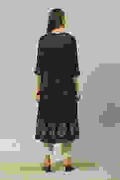 Black LIVA Tiered Printed Dress image number 3