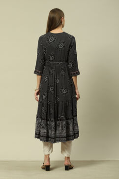 Black LIVA Tiered Printed Dress image number 3