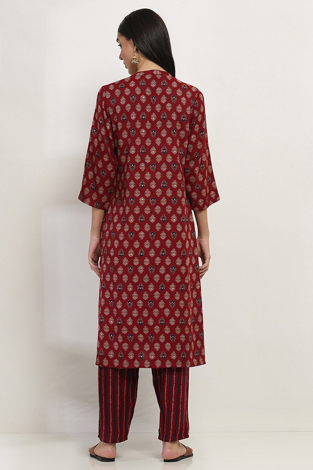 Red Cotton Blend Straight Kurta Set image number 4