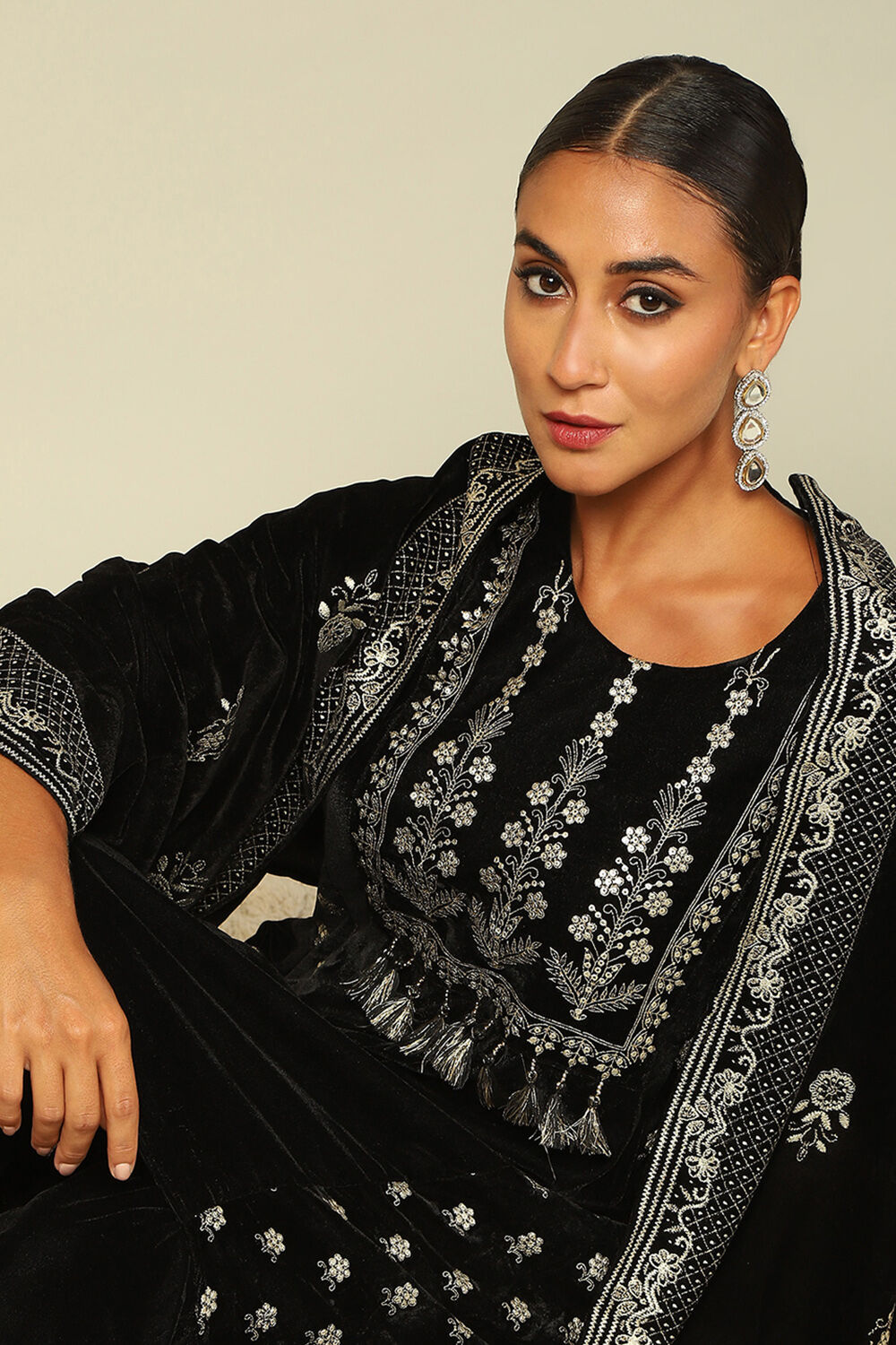 Black Poly Velvet A-Line Printed Kurta Salwar Suit Set image number 7