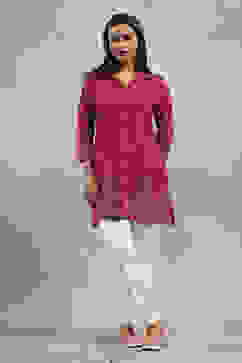 Red Cotton Printed Straight Top image number 5