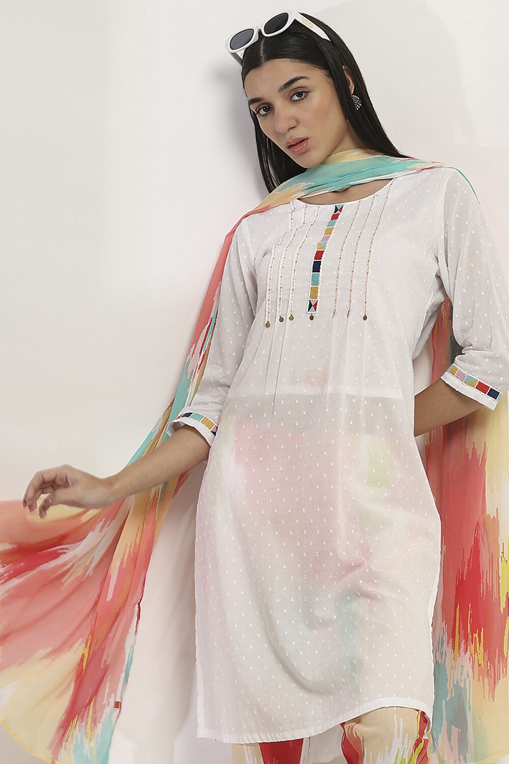 White Cotton Straight Suit Set image number 7