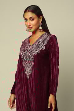 Wine Poly Velvet Straight Solid Kurta Palazzo Suit Set image number 7
