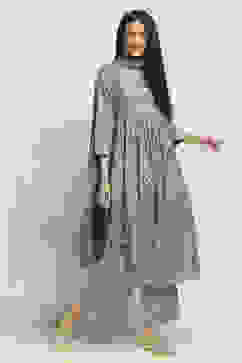 Grey Cotton Gathered Suit Set With Dupatta image number 5