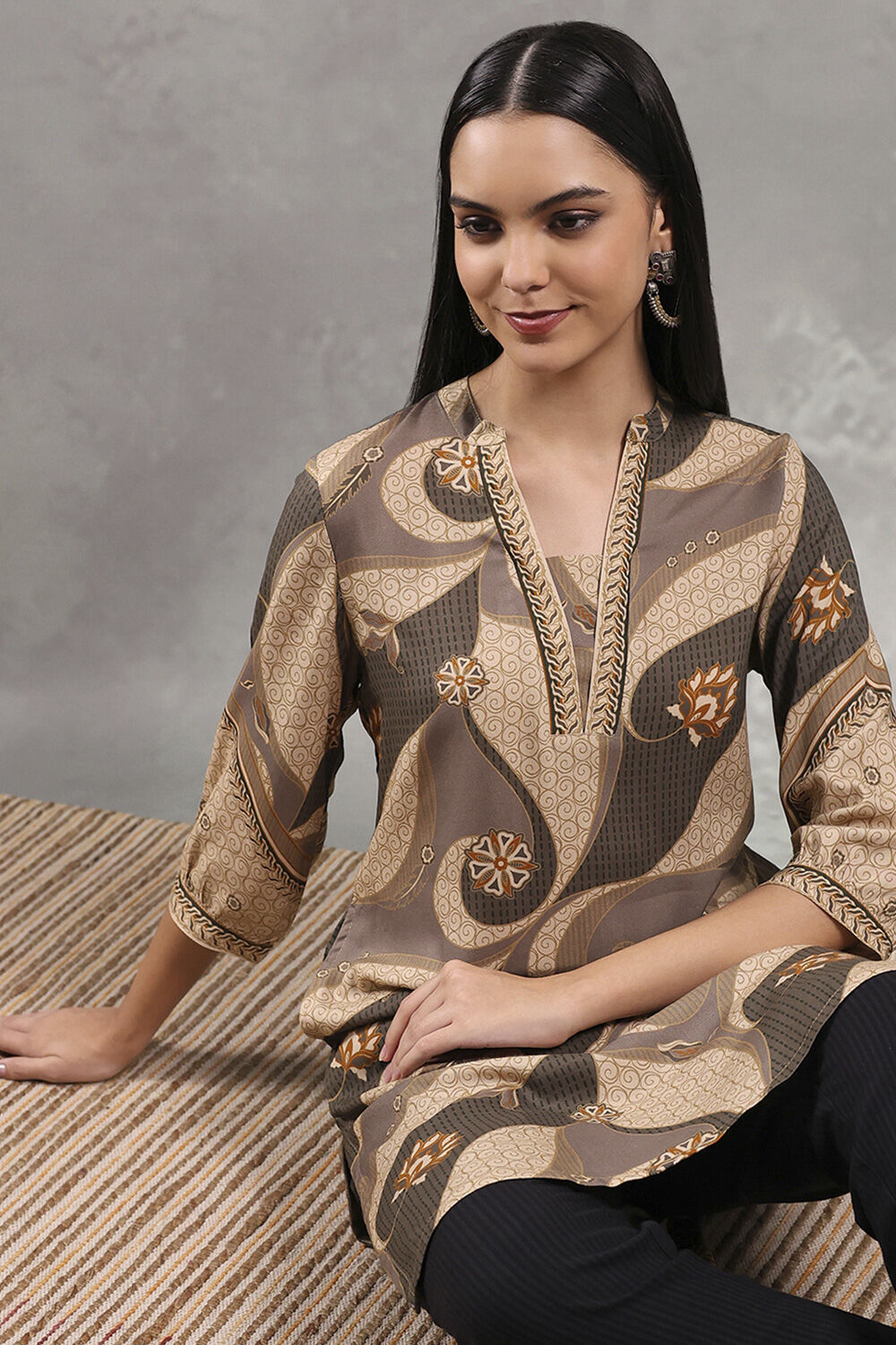 Green and Yellow Printed Straight Kurta image number 0