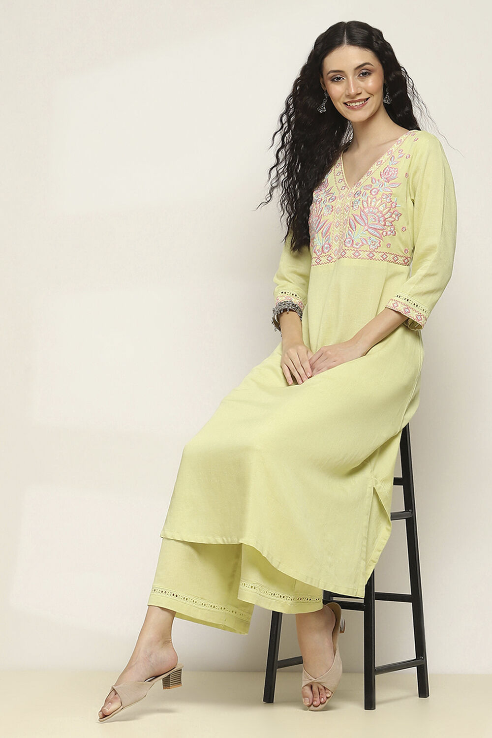 Mint Green Solid Straight Kurta Set image number 0
