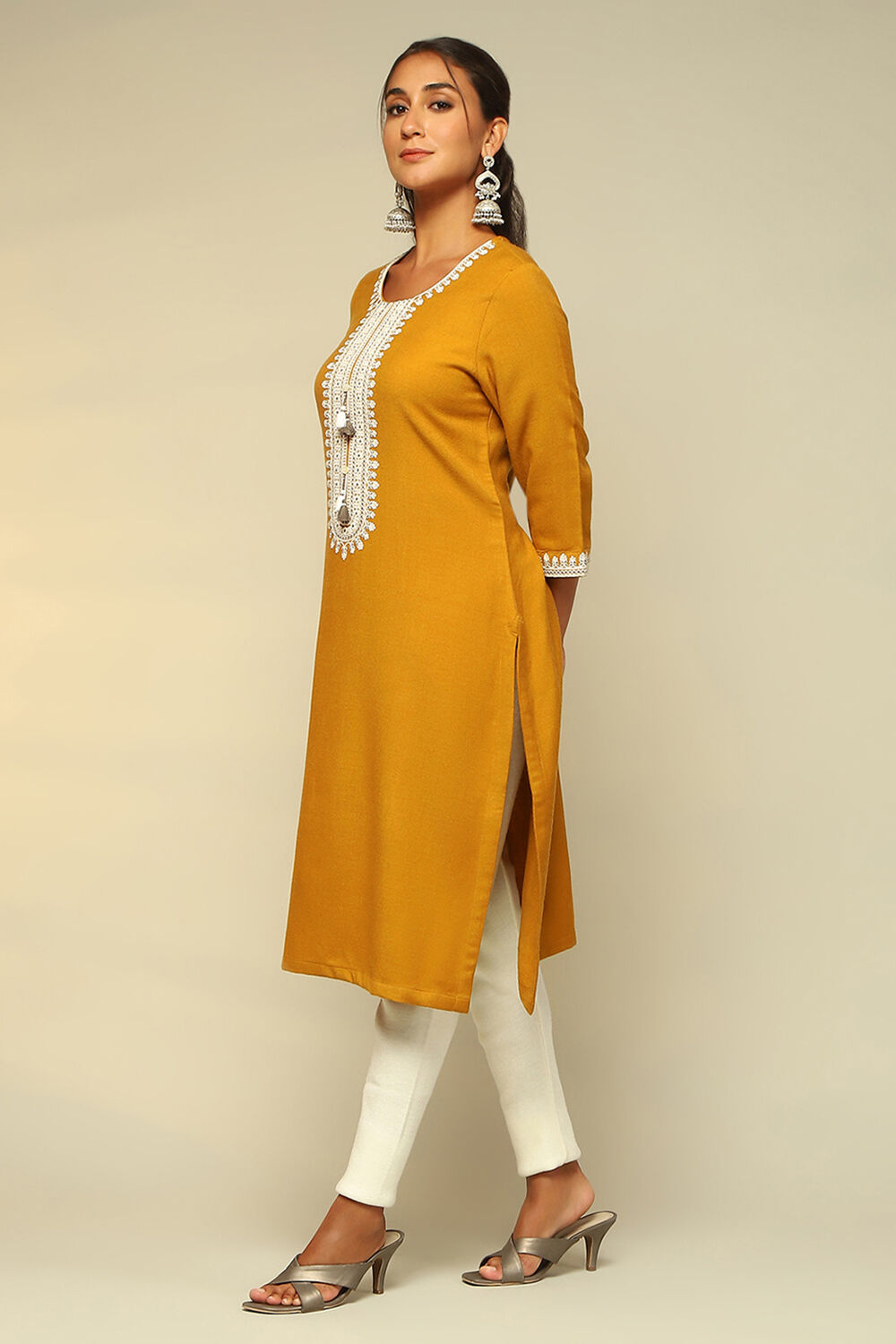 Mustard Polyester Straight Kurta image number 2