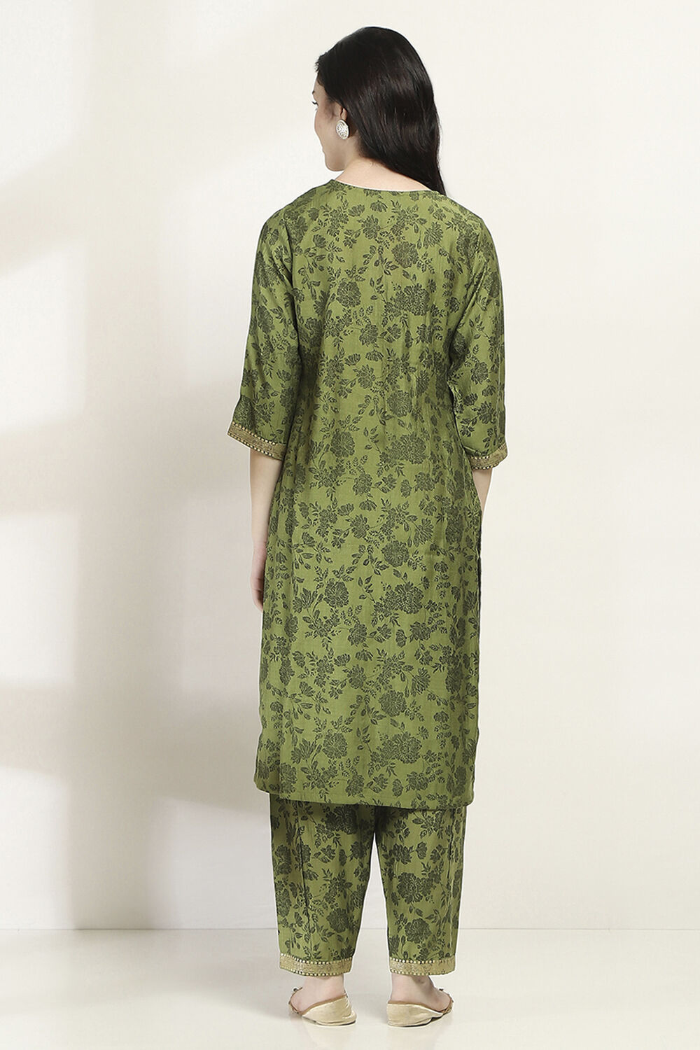 Green Floral Straight Suit Set image number 4