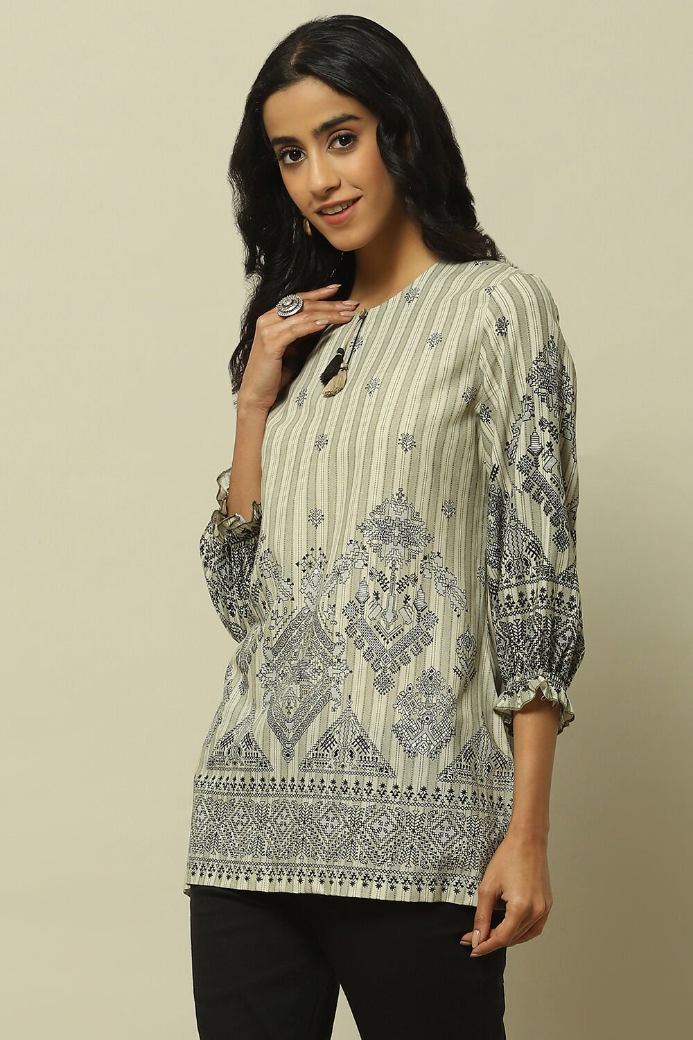 Ecru Printed Straight Kurti image number 2