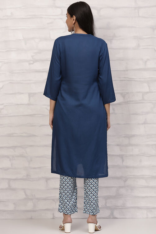 Fuschia Straight Printed Suit Set image number 4