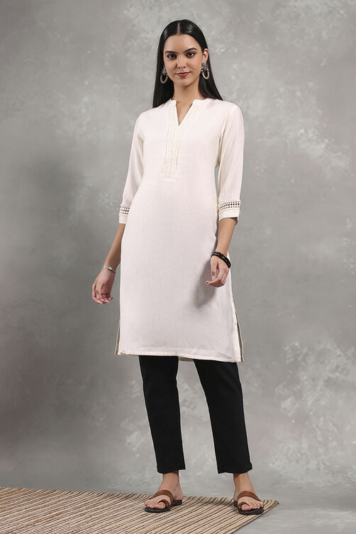 Off White Viscose Blend Solid Straight Kurta image number 5