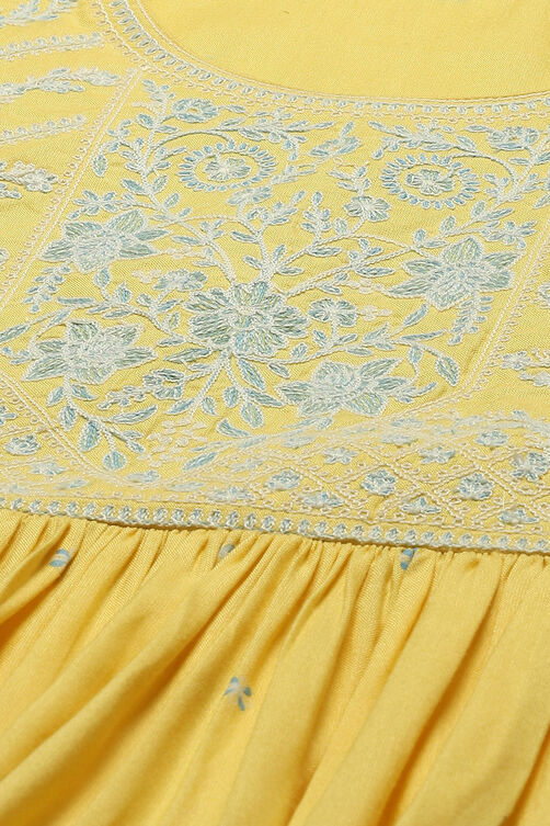 Yellow Embroidered Straight Kurta Set image number 1
