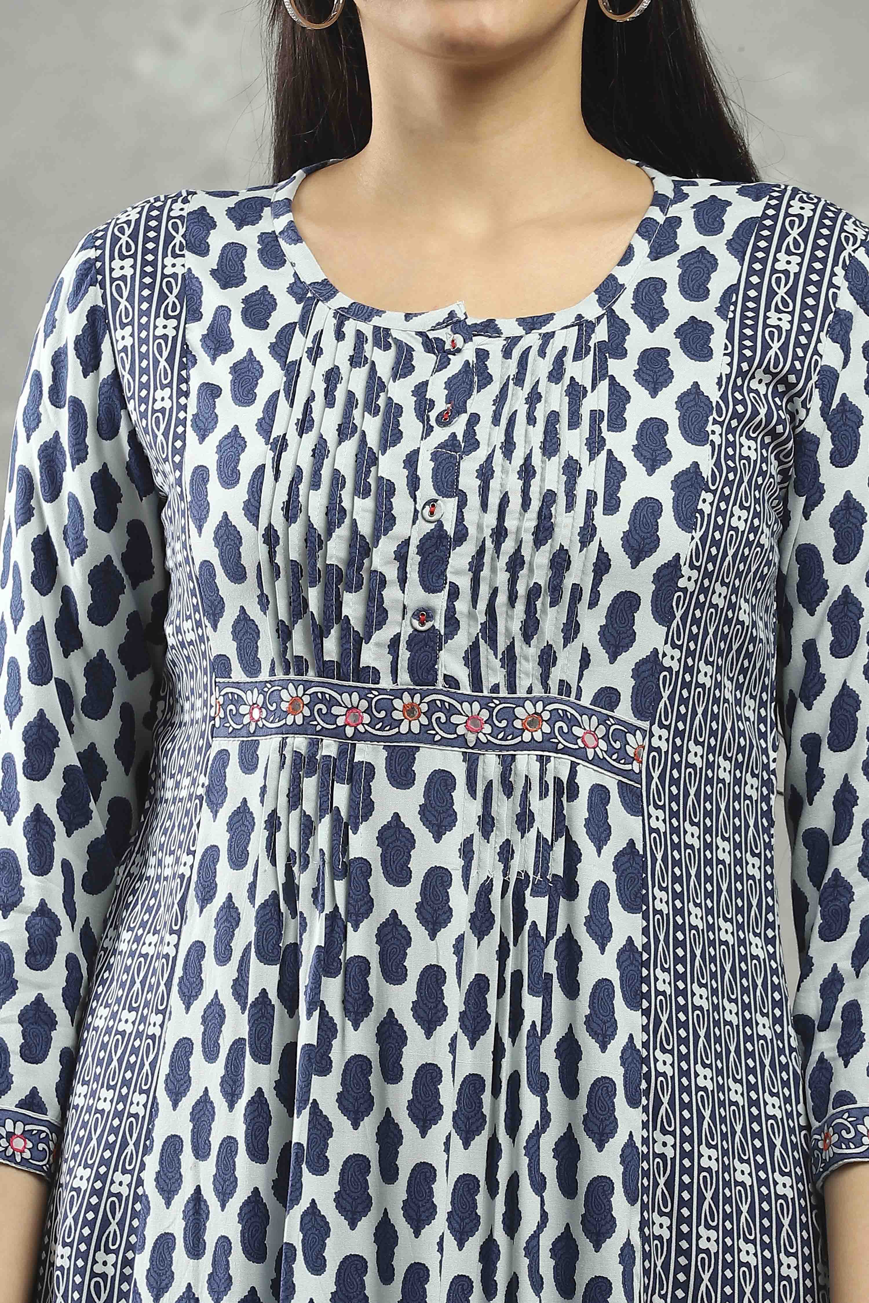 Blue Viscose Straight Kurta Pants Set image number 1