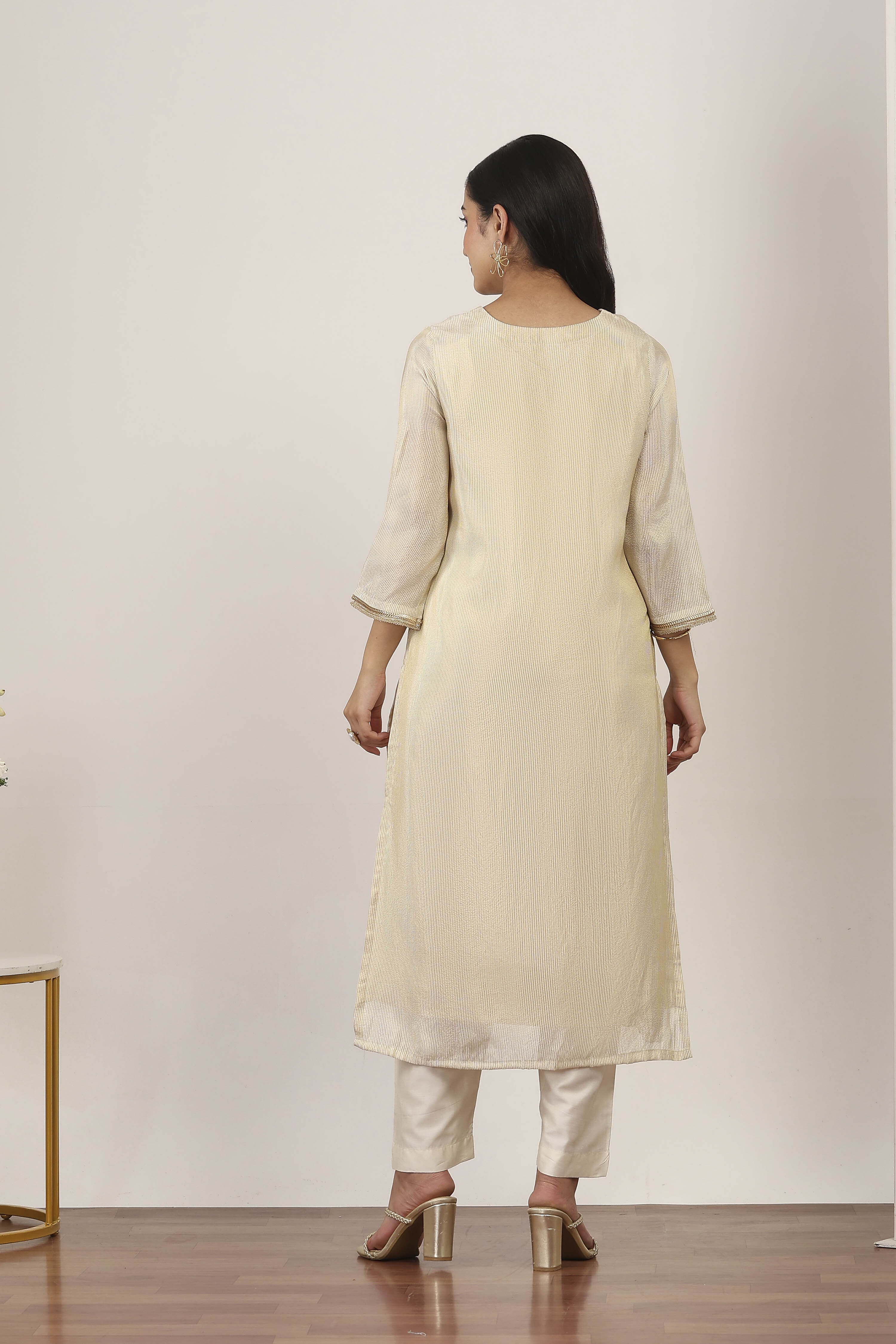 White Viscose Straight Suit Sets image number 4