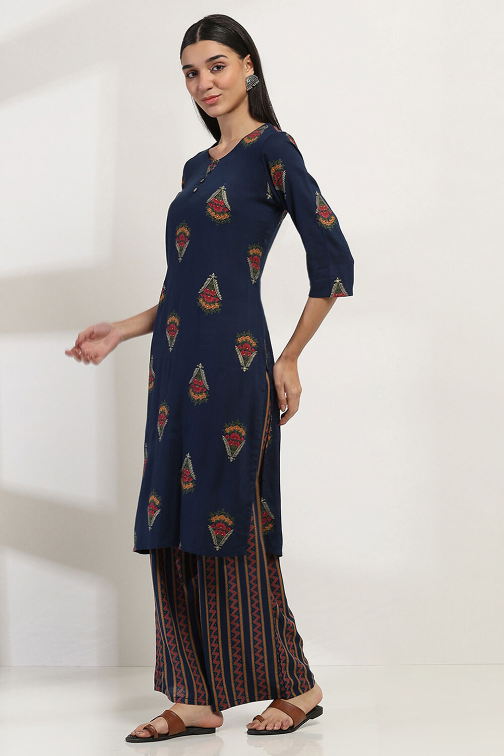 Navy Blue Printed Straight Kurta Set image number 3
