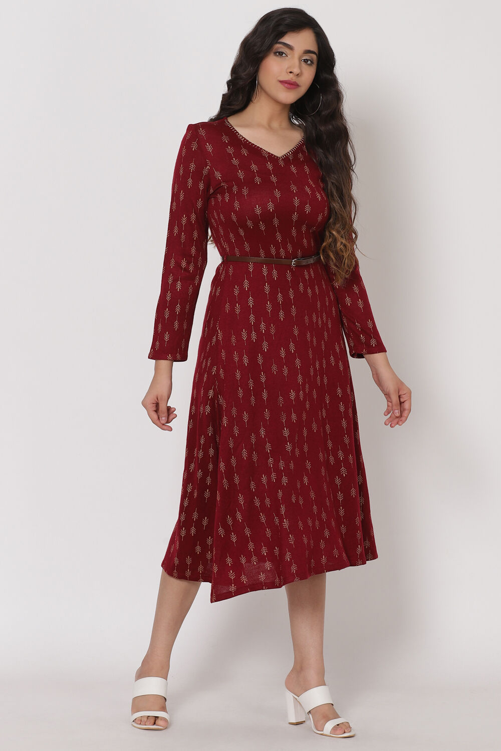 Maroon Acrylic Dress image number 4