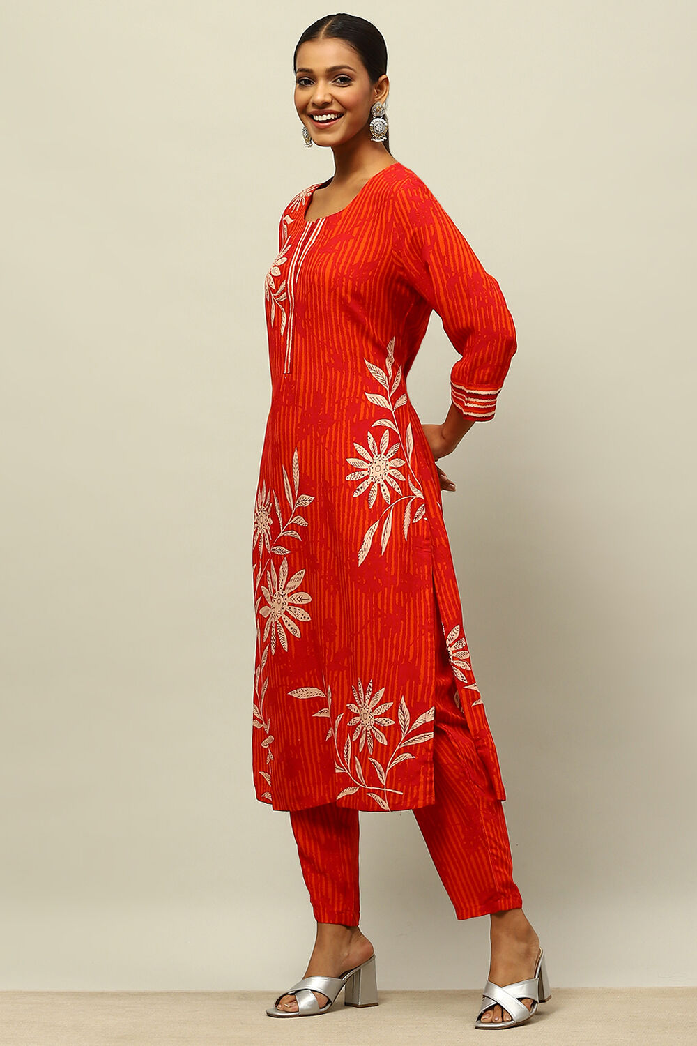Red Rayon Printed Straight Suit Set image number 3