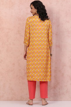 Yellow LIVA Straight Kurta image number 4