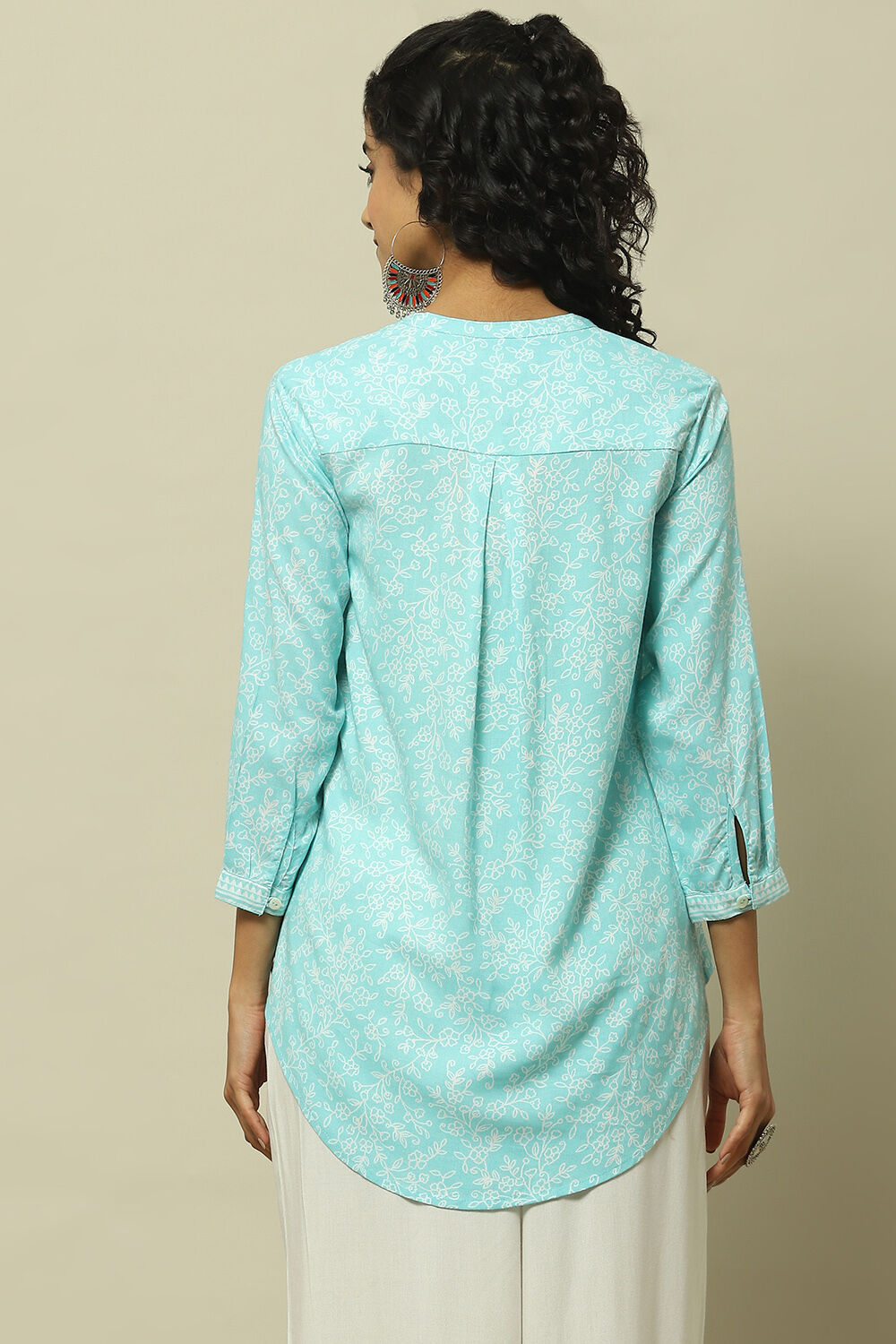 Aqua Floral Printed Straight Indie Top image number 3