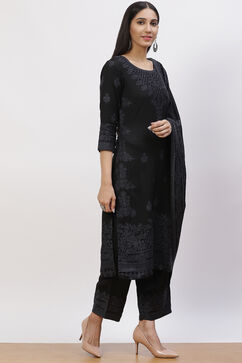 Black Acrylic Straight Suit Set image number 3