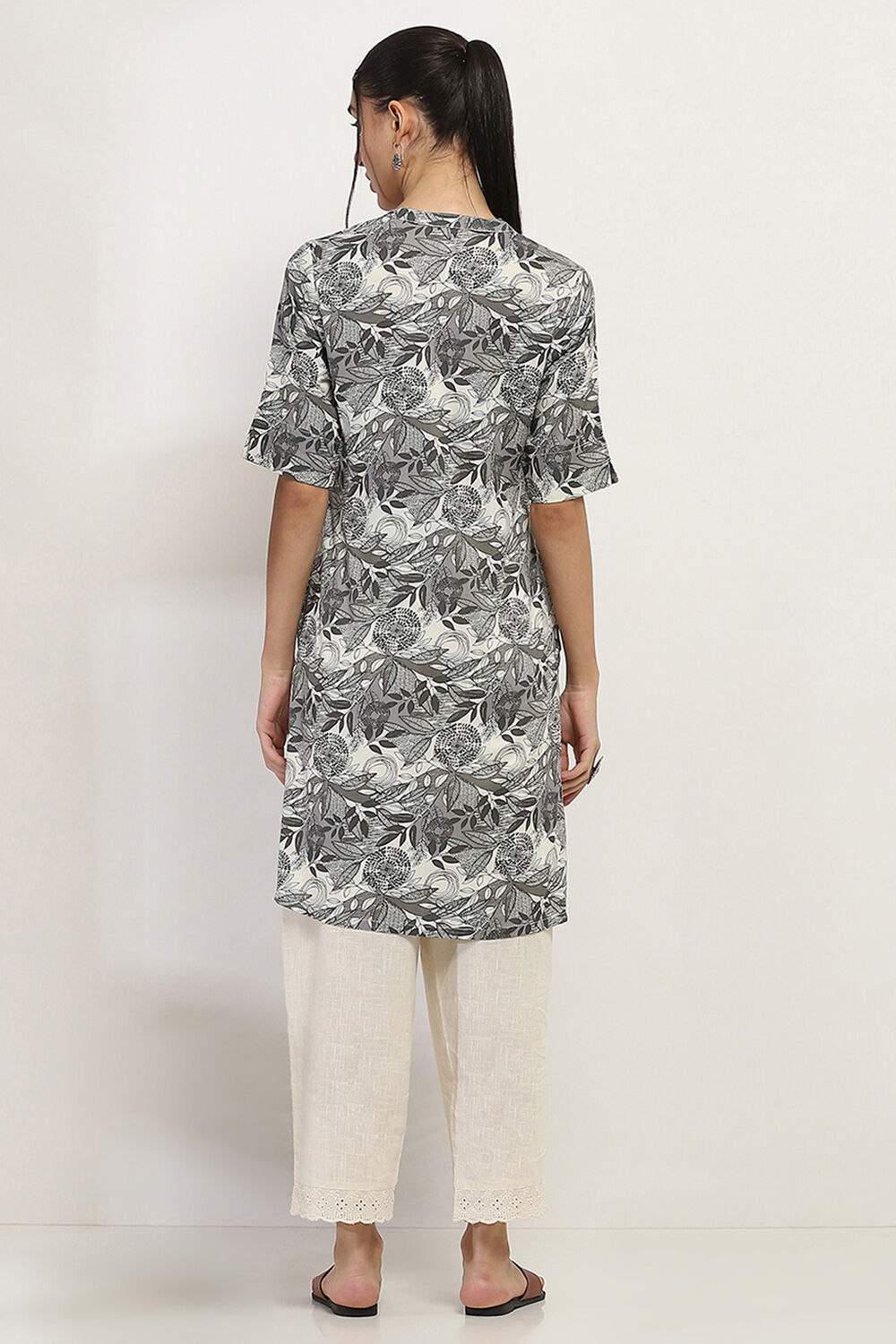 Yellow Printed Straight Kurta image number 3