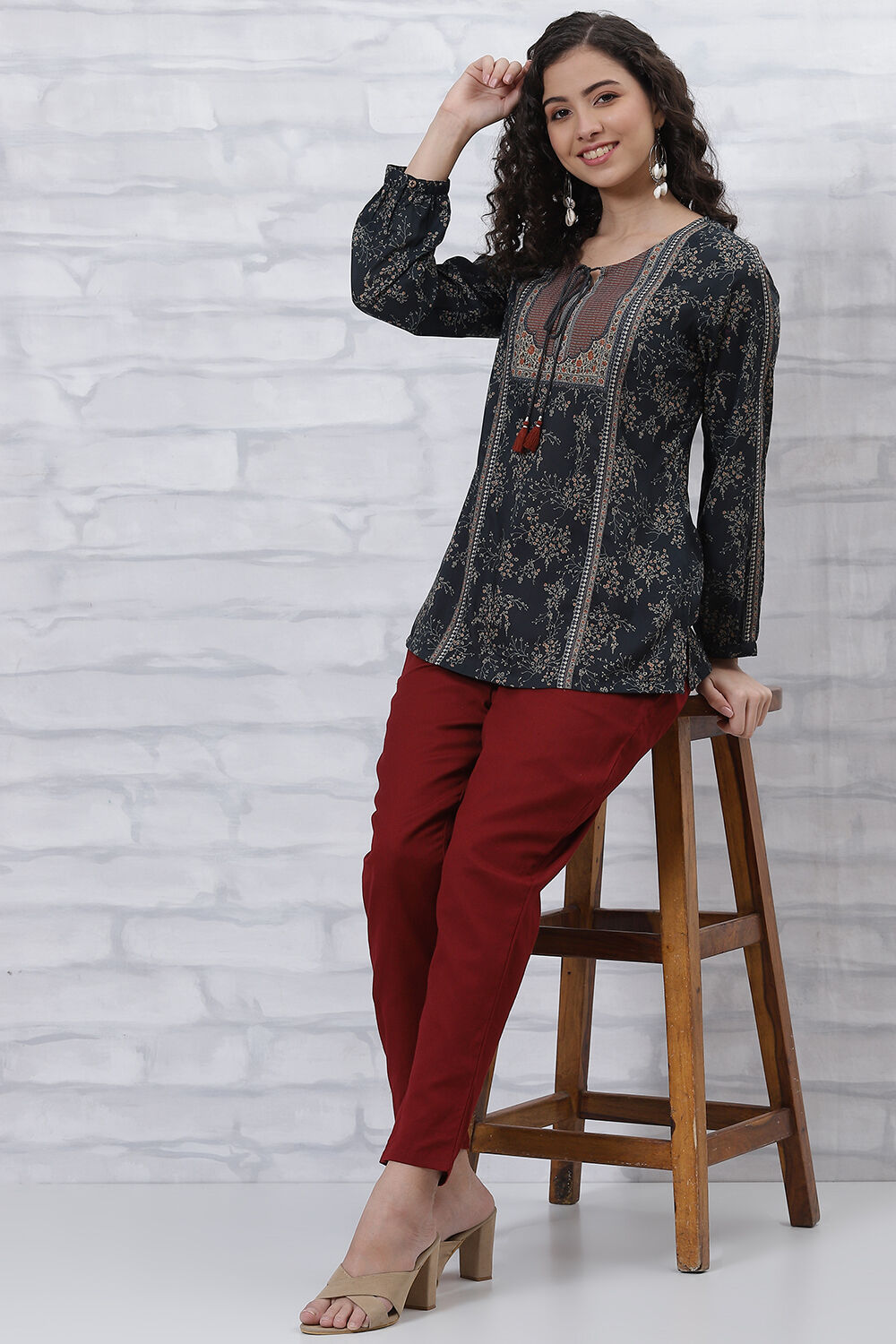 Black Art Silk Kurti image number 5