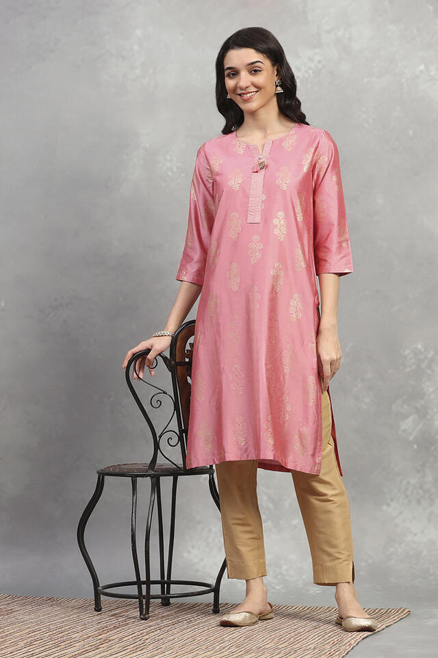 Rangriti Viscose Blend Printed Straight Kurta in Pink