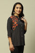 Black Viscose Straight Printed Top image number 4