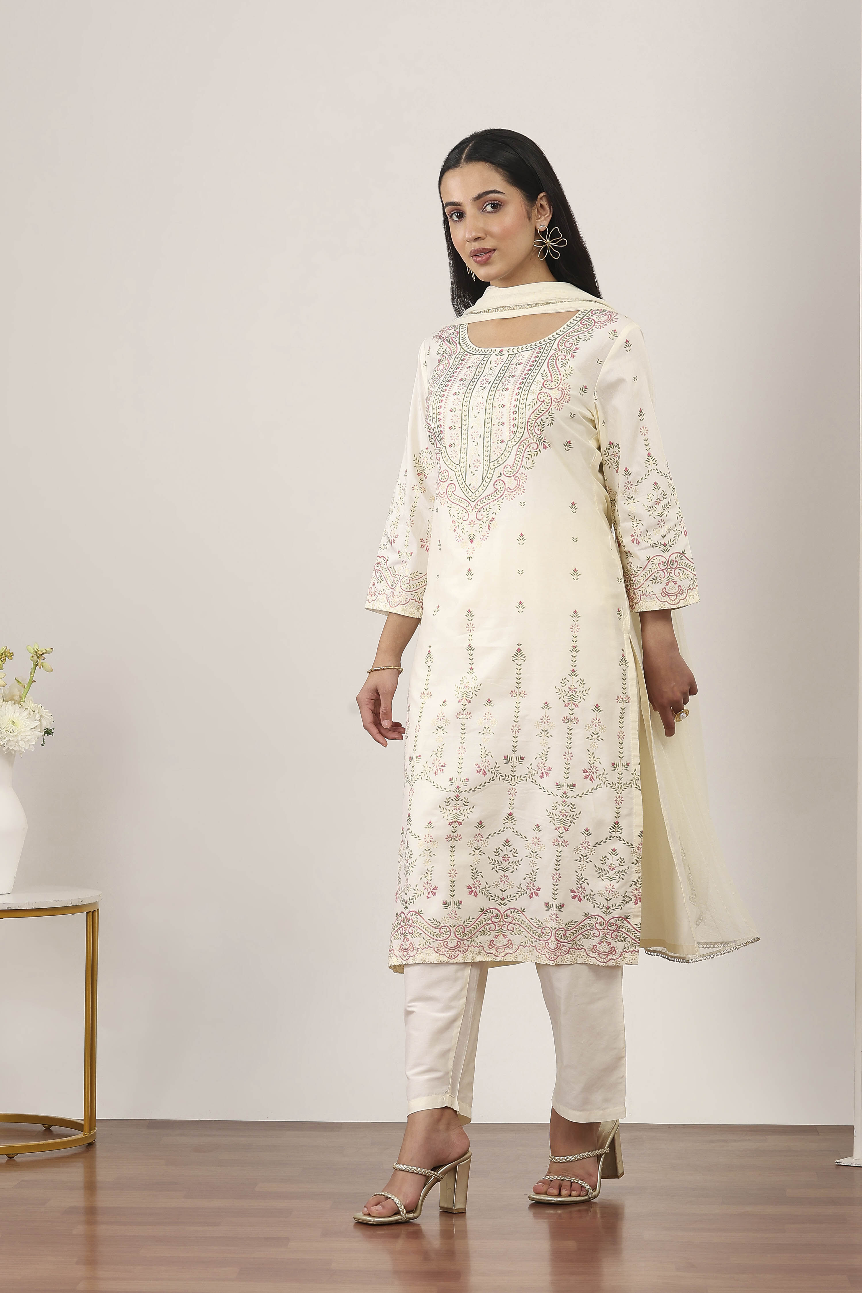 Blue Viscose Polyester Straight Suit Sets image number 3