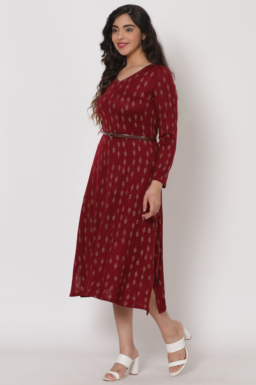 Maroon Acrylic Dress image number 3