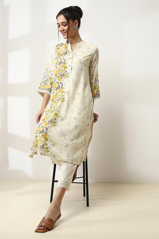 Rangriti Viscose Rayon Regular Kurta in Olive