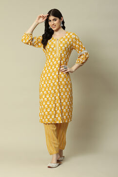 Mustard LIVA Straight Printed Kurta Palazzo Suit Set image number 6