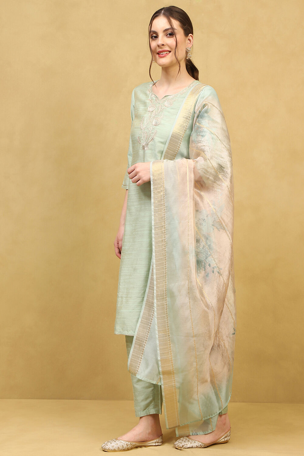 Green Viscose Blend Embroidered Straight Suit Set image number 3