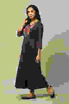 Black LIVA Straight Printed Dress image number 2